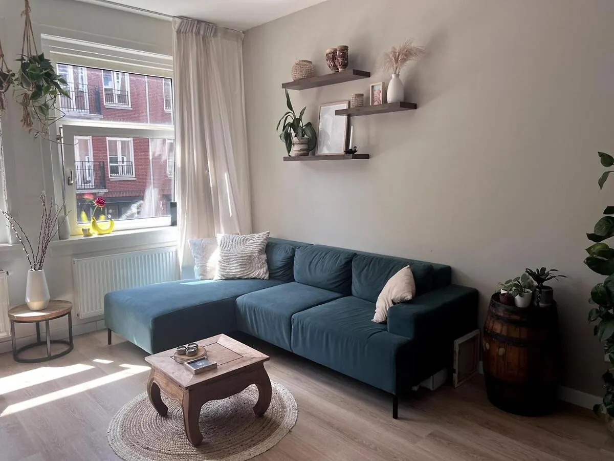 Centrally Located 2-Bedroom Apartment In Oud-West Amsterdam